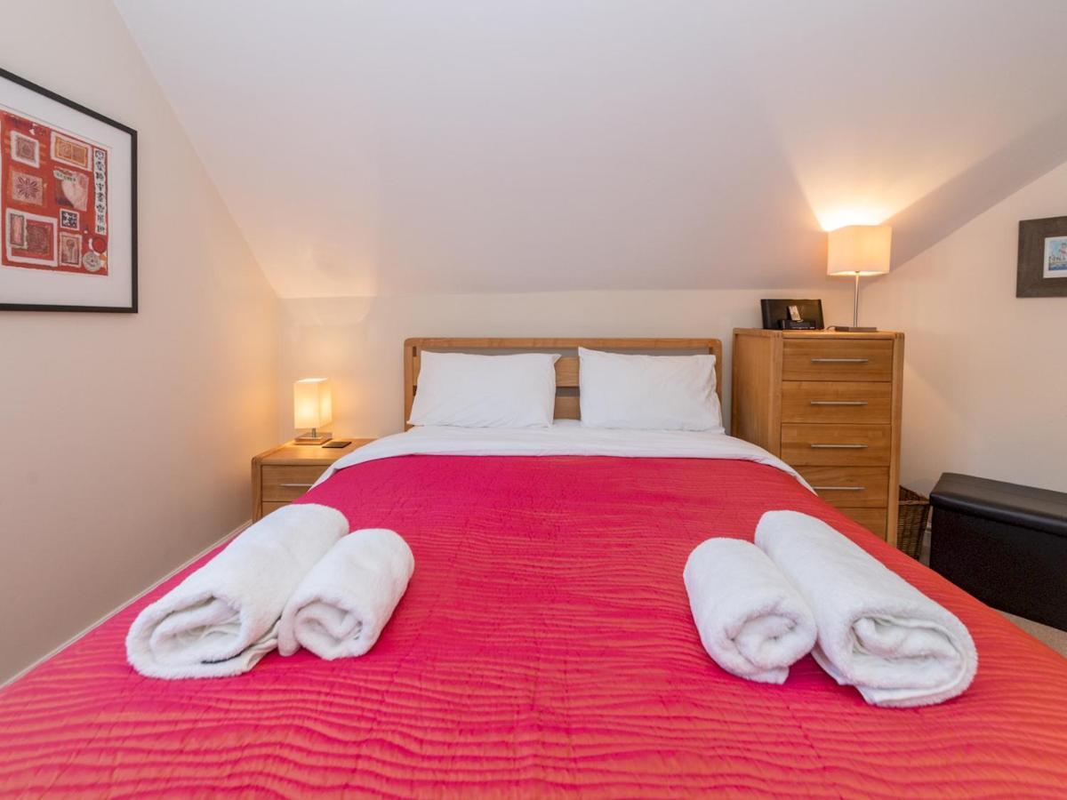 Pass The Keys 41C Bath Road Modern Renovated Peaceful House With Garden Villa Reading Buitenkant foto