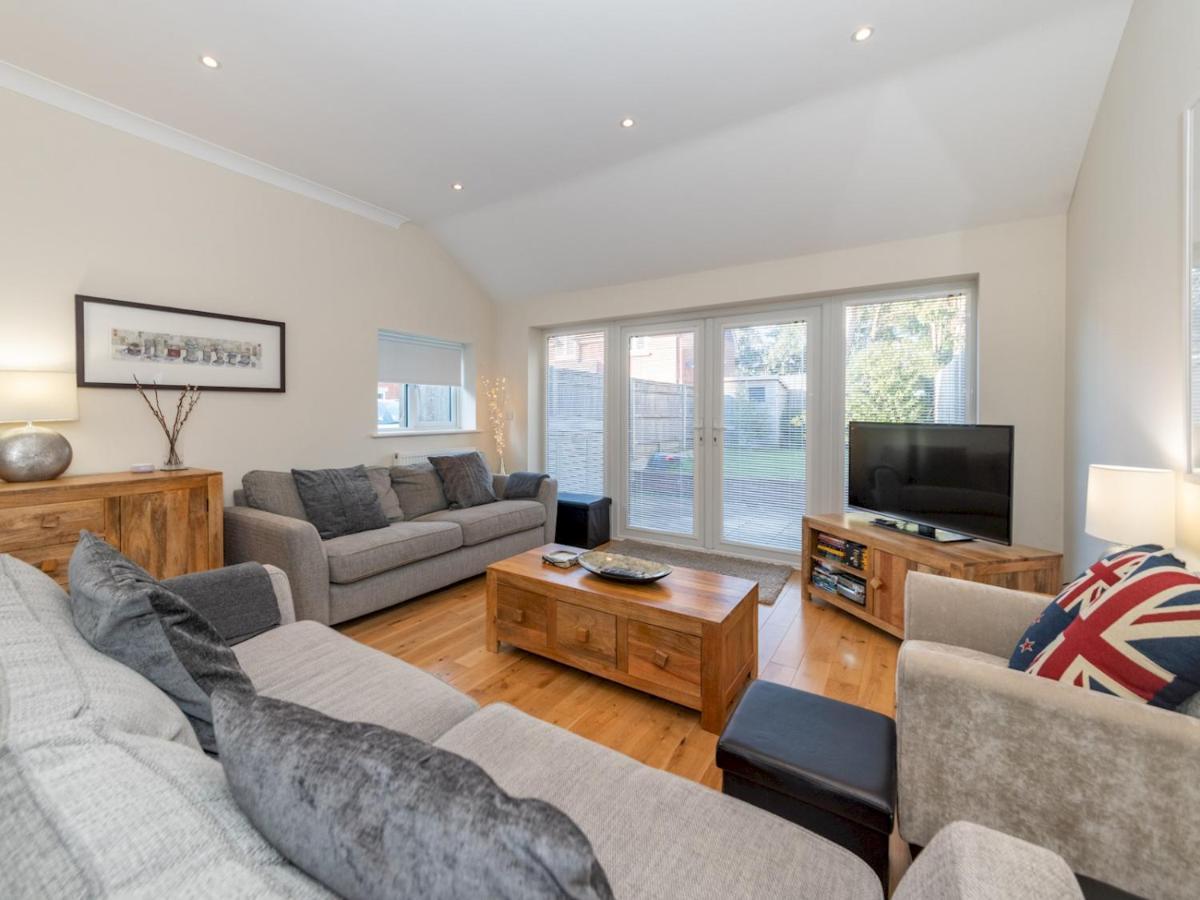 Pass The Keys 41C Bath Road Modern Renovated Peaceful House With Garden Villa Reading Buitenkant foto