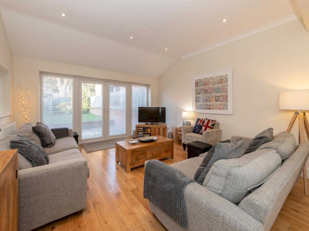 Pass The Keys 41C Bath Road Modern Renovated Peaceful House With Garden Villa Reading Buitenkant foto