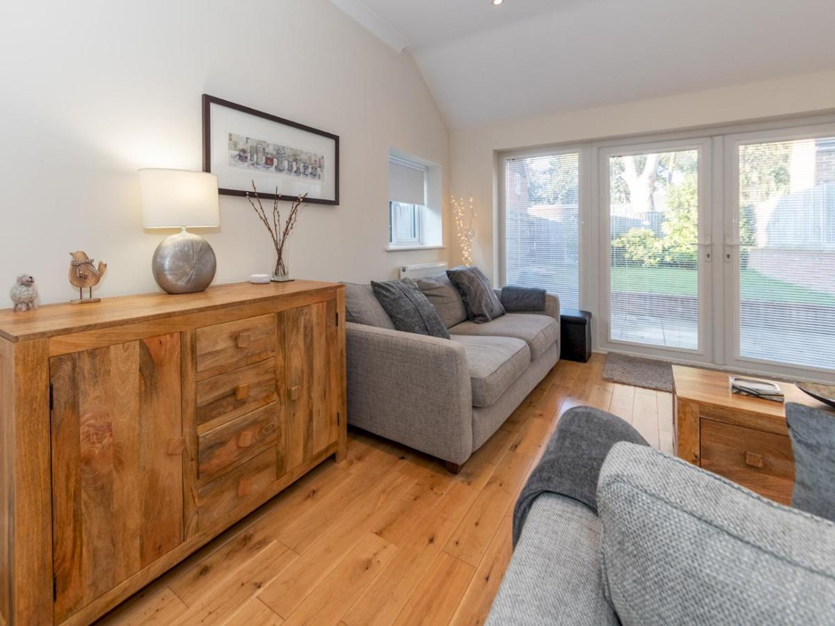 Pass The Keys 41C Bath Road Modern Renovated Peaceful House With Garden Villa Reading Buitenkant foto