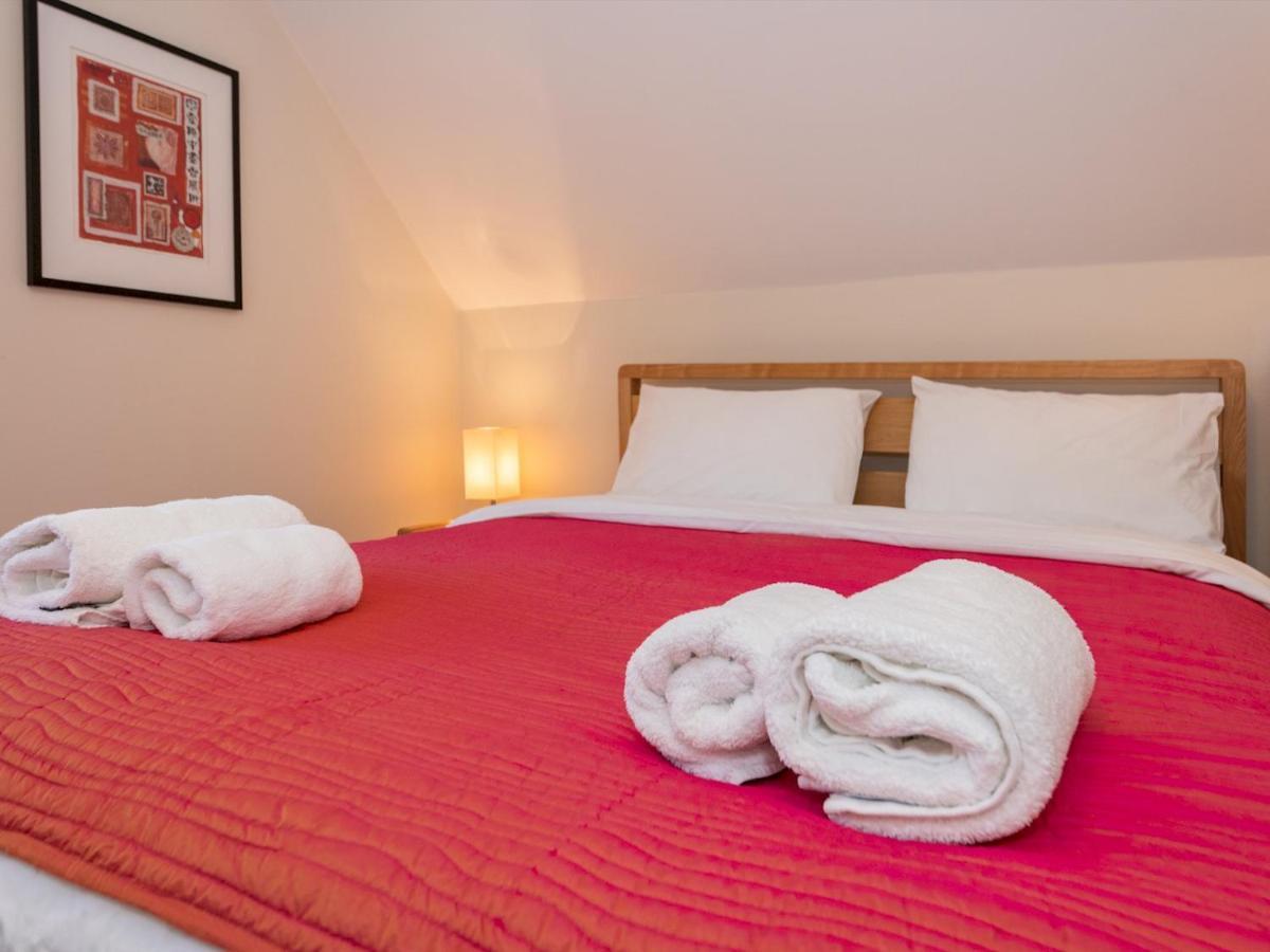 Pass The Keys 41C Bath Road Modern Renovated Peaceful House With Garden Villa Reading Buitenkant foto