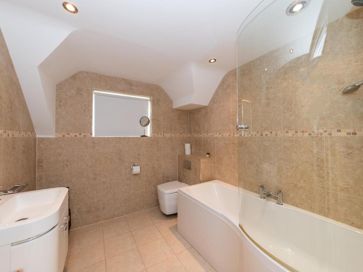 Pass The Keys 41C Bath Road Modern Renovated Peaceful House With Garden Villa Reading Buitenkant foto