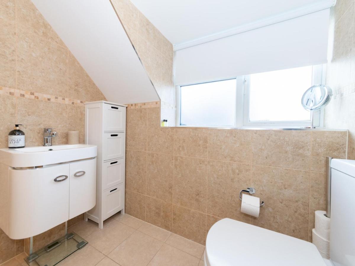 Pass The Keys 41C Bath Road Modern Renovated Peaceful House With Garden Villa Reading Buitenkant foto