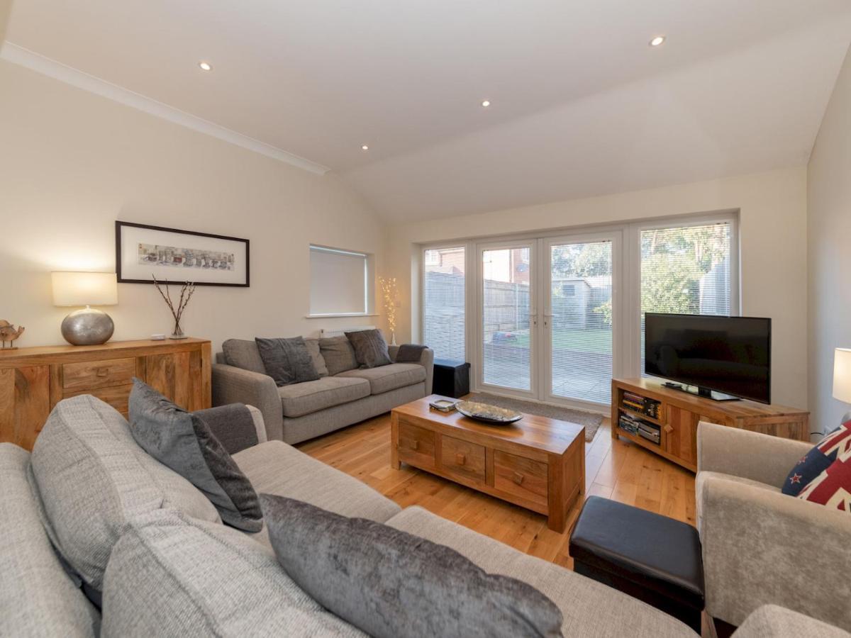 Pass The Keys 41C Bath Road Modern Renovated Peaceful House With Garden Villa Reading Buitenkant foto