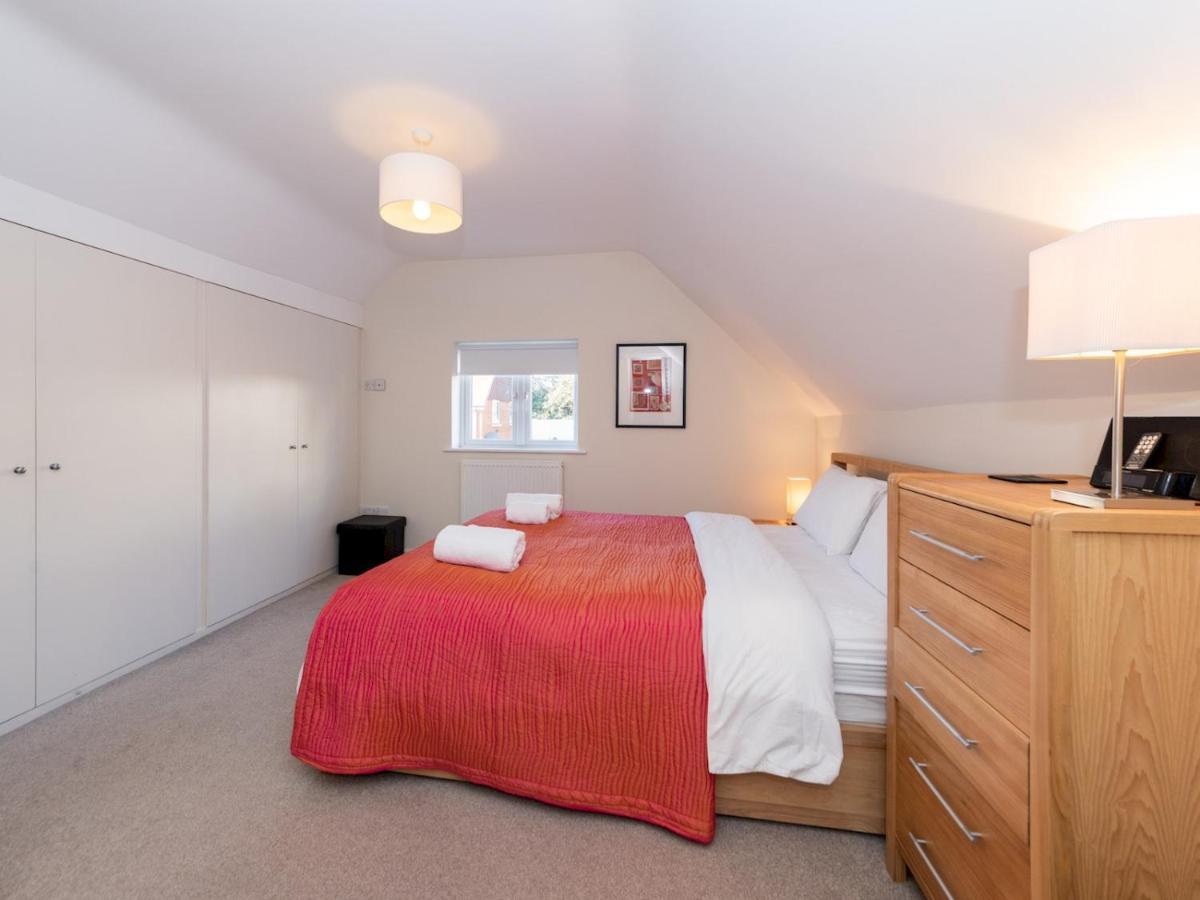 Pass The Keys 41C Bath Road Modern Renovated Peaceful House With Garden Villa Reading Buitenkant foto
