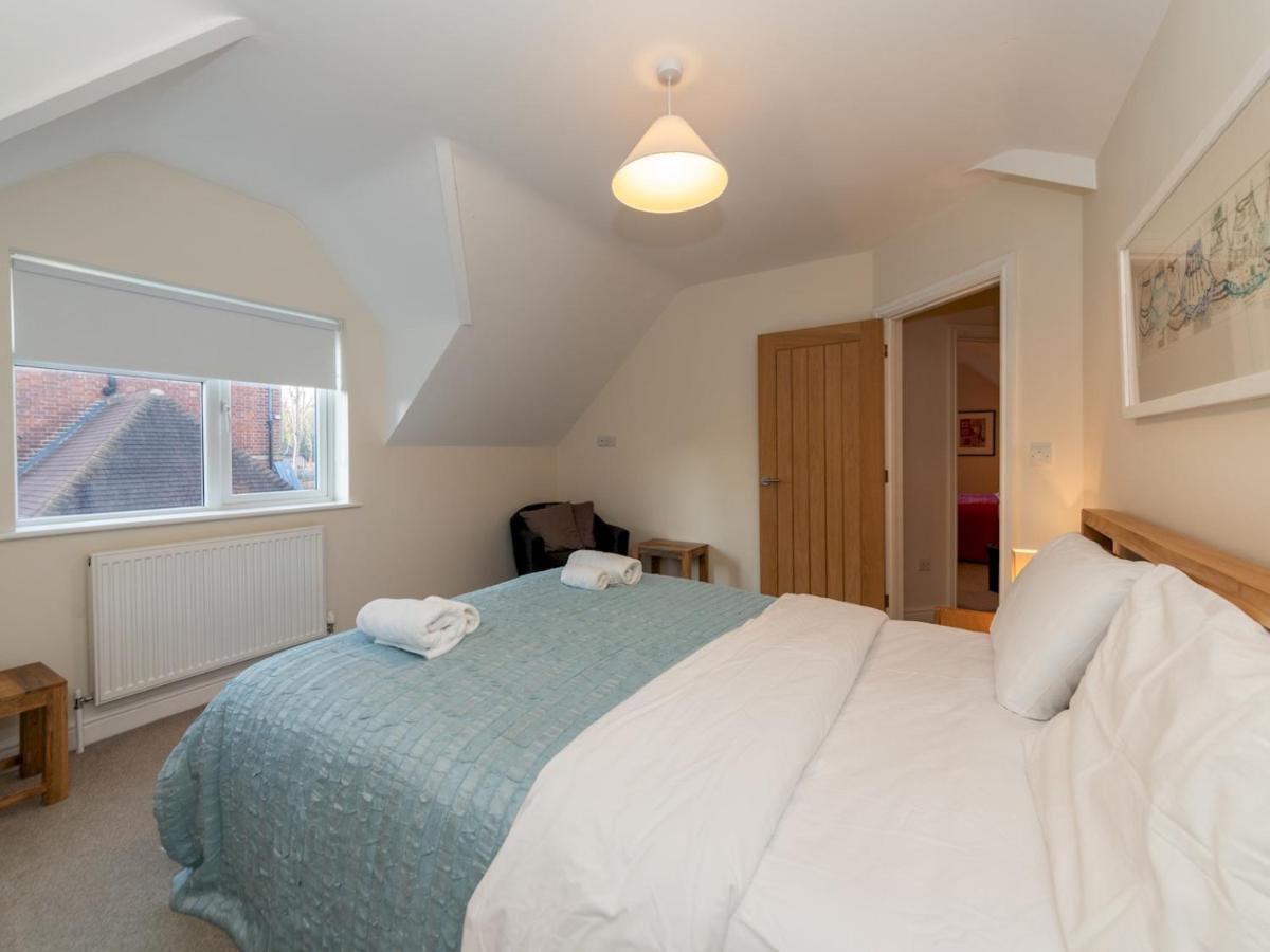 Pass The Keys 41C Bath Road Modern Renovated Peaceful House With Garden Villa Reading Buitenkant foto