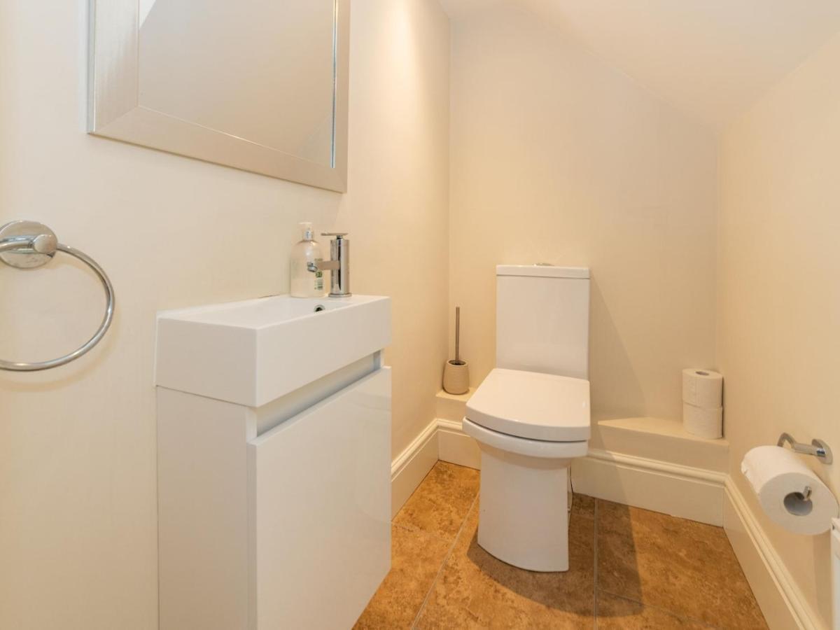 Pass The Keys 41C Bath Road Modern Renovated Peaceful House With Garden Villa Reading Buitenkant foto