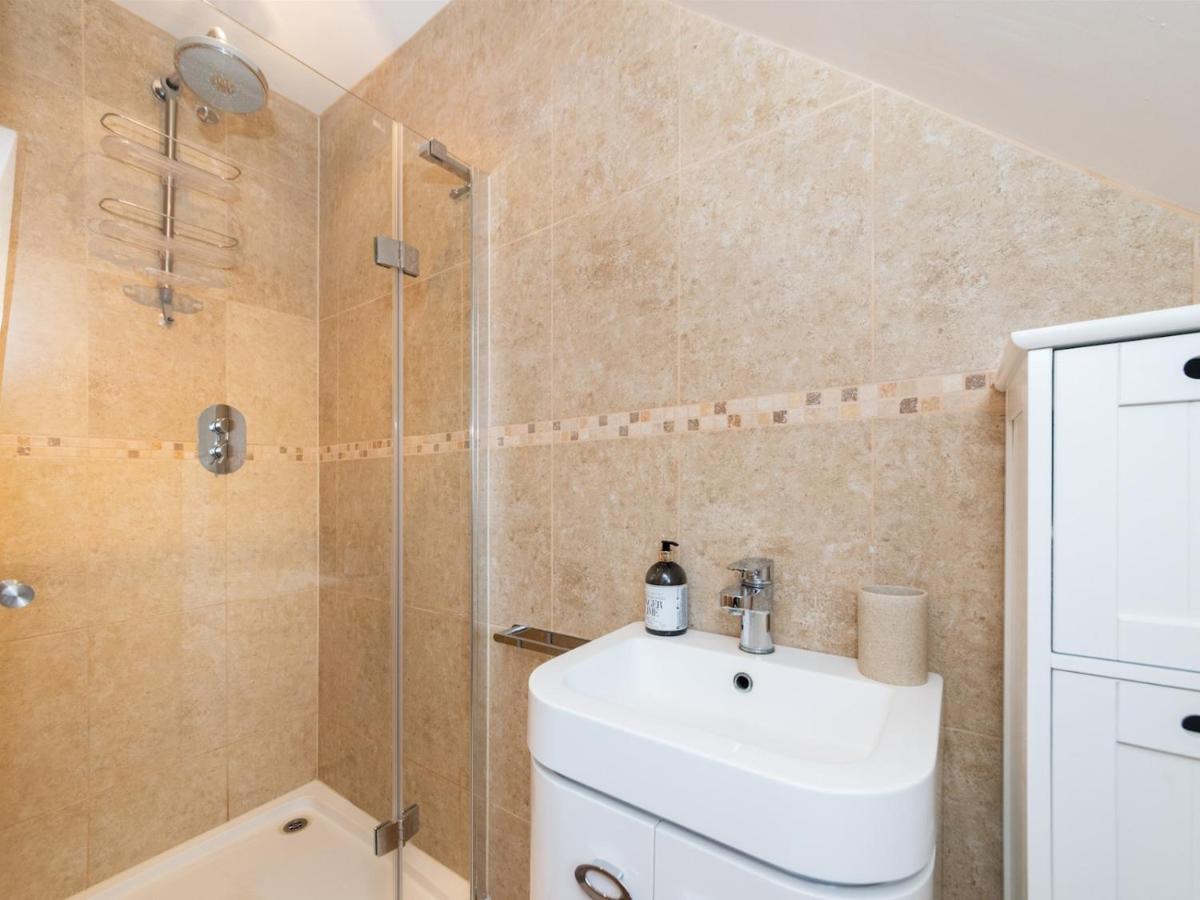 Pass The Keys 41C Bath Road Modern Renovated Peaceful House With Garden Villa Reading Buitenkant foto