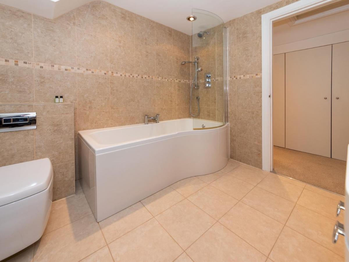 Pass The Keys 41C Bath Road Modern Renovated Peaceful House With Garden Villa Reading Buitenkant foto